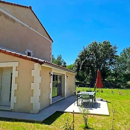 Hotel Au Son De L'eau La Couronne (Charente)